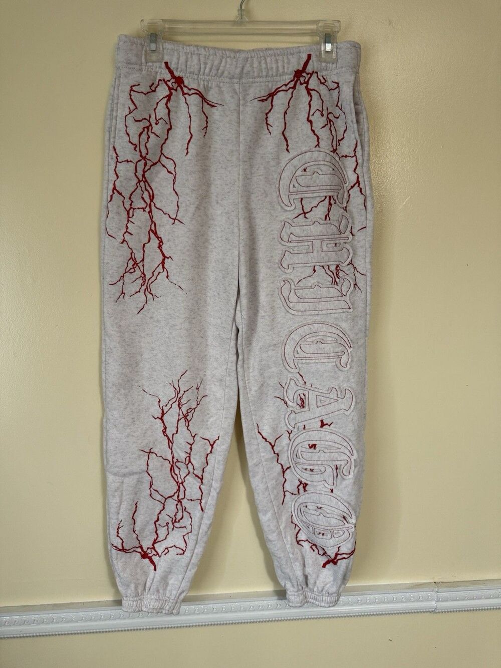 Love Theory Essentials Chicago Graphic Joggers Size Large